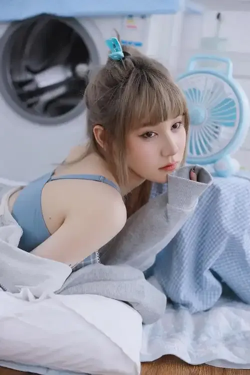 伊人47.tv直播视觉主题优化截图